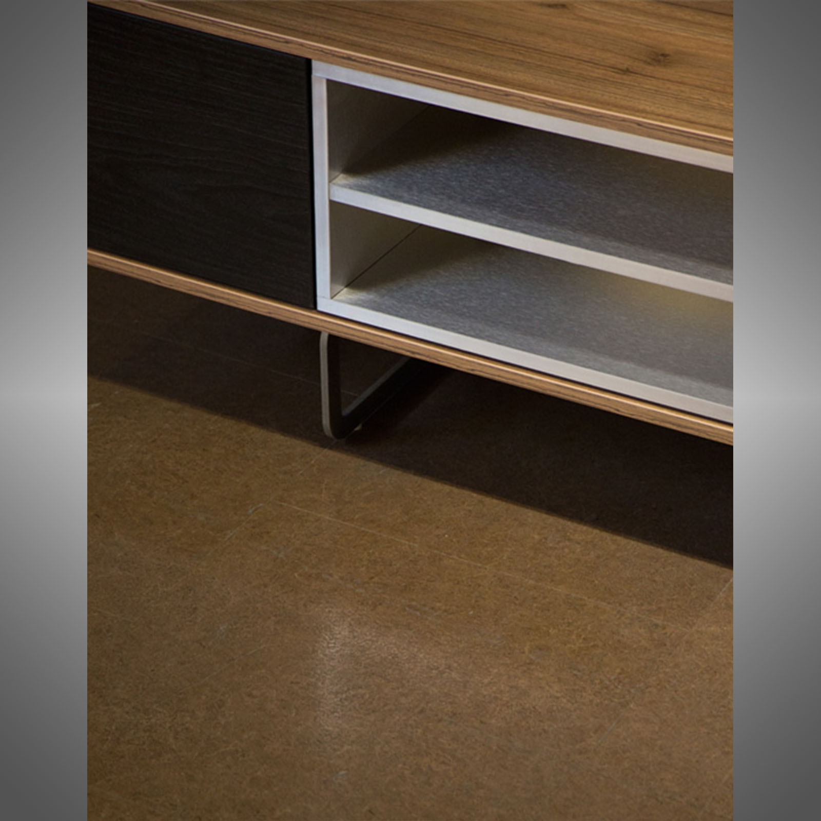 Ayla TV Bench