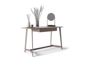 Soli Dresser