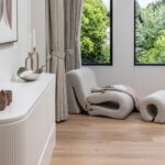 Lora Chair