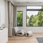 Lora Chair
