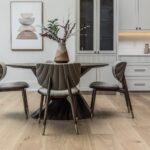 Listrado Round Dining Table