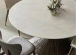 Listrado Round Dining Table