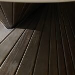 Listrado Round Dining Table